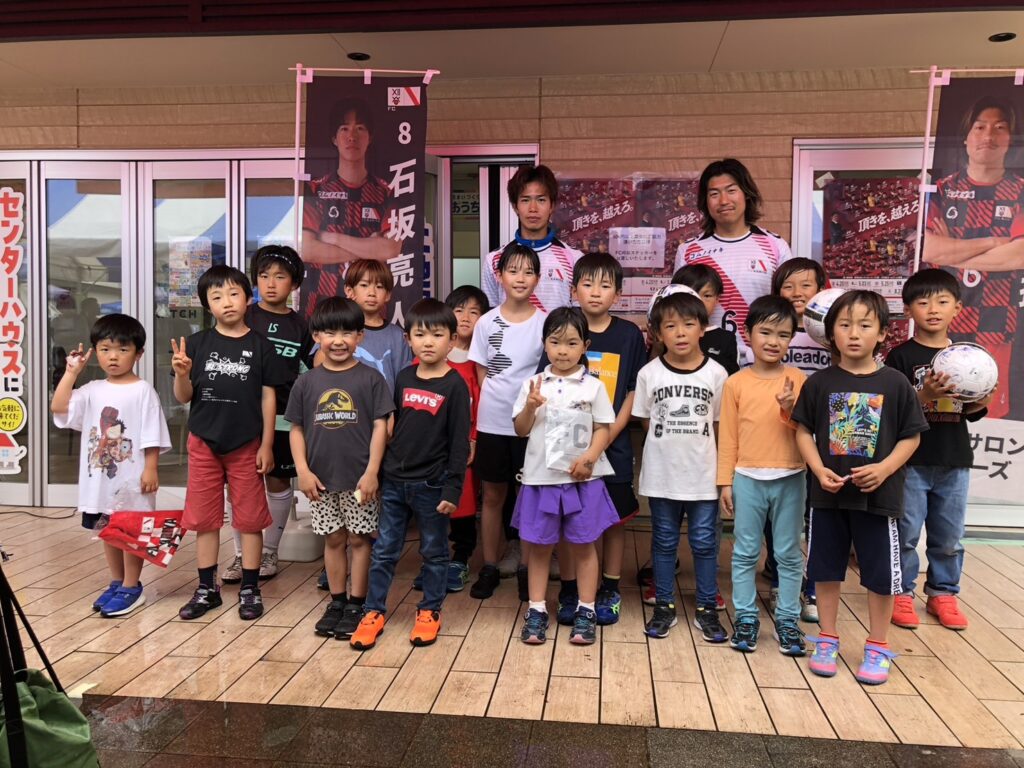 刈谷知立ハウジングセンターにて開催した「こどもスポーツフェスティバル」に選手が参加しました。